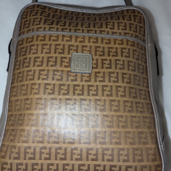 Fendi Zucchino Cross Body Shoulder Bag Brown RARE EUC with COA - Picture 2 of 16